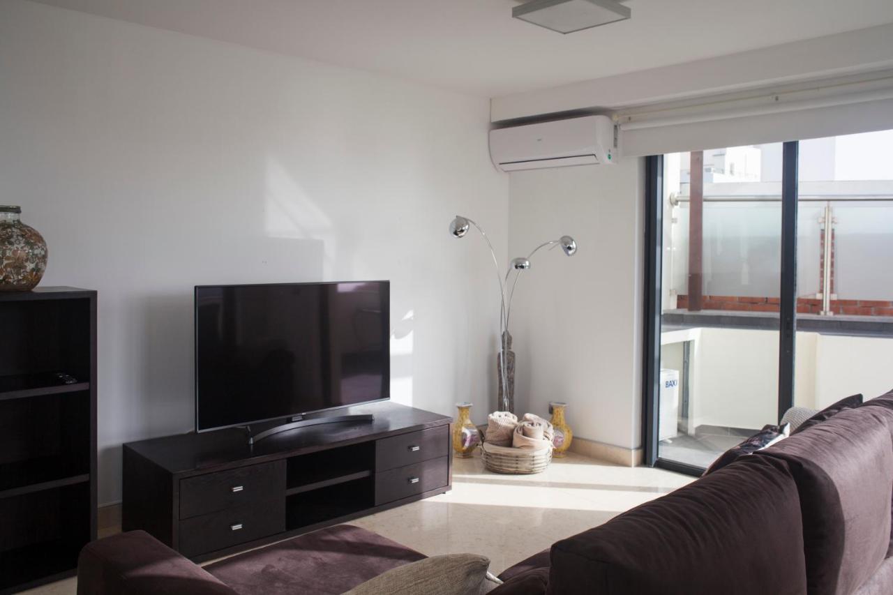 Two Bedroom With Balcony And Gorgeous View Over The Atlantic * Funchal (Madeira)