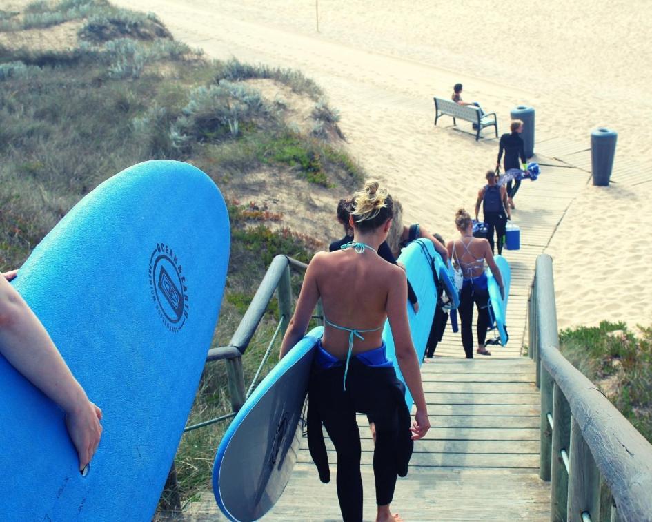 Cliff Surf House Hostal *