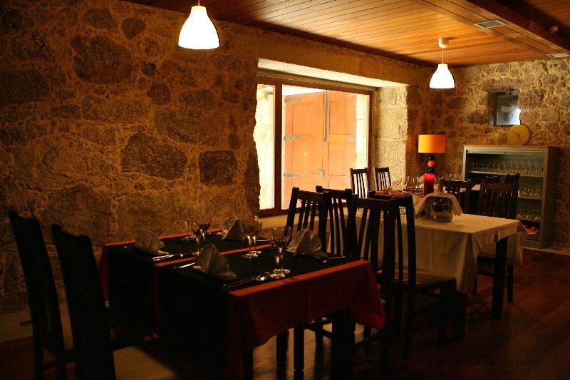 Hotel Rural Alves - Braga - Casa Alves De Torneiros 4*