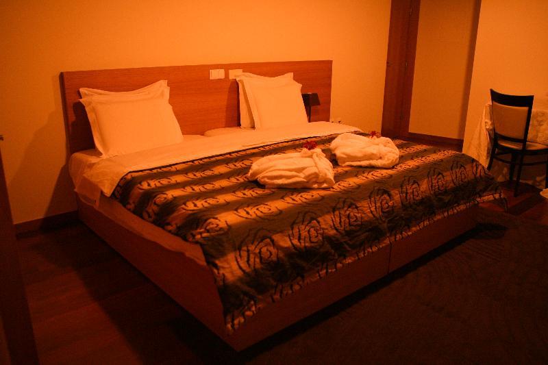 Rural Alves - Braga - Casa Alves De Torneiros 4*