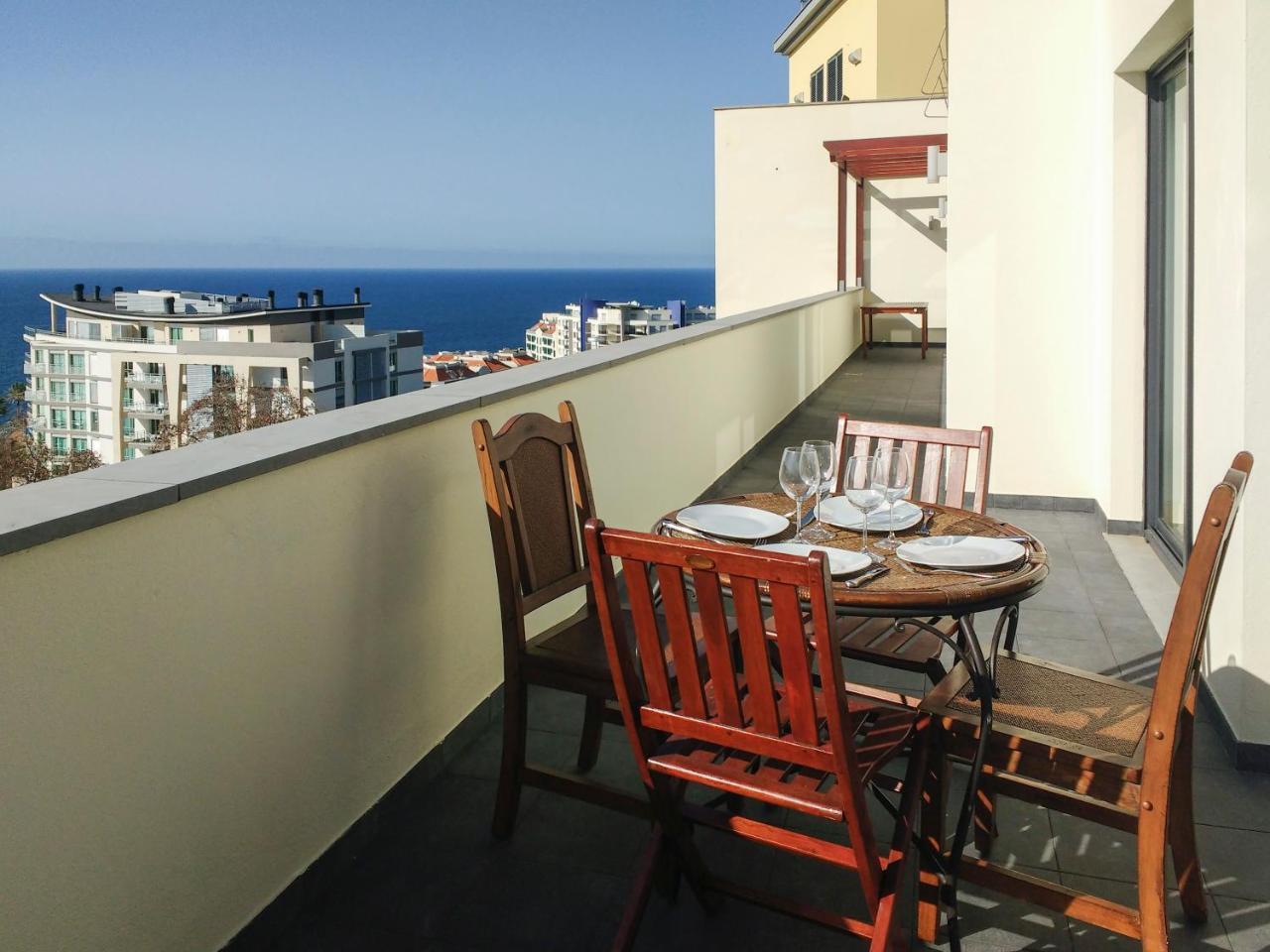 Apartment Two Bedroom With Balcony And Gorgeous View Over The Atlantic *