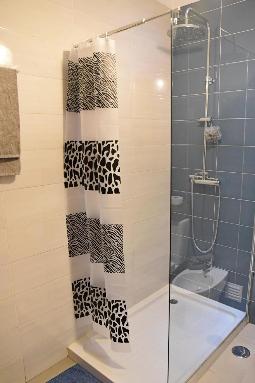 Hostel Surf House Peniche *