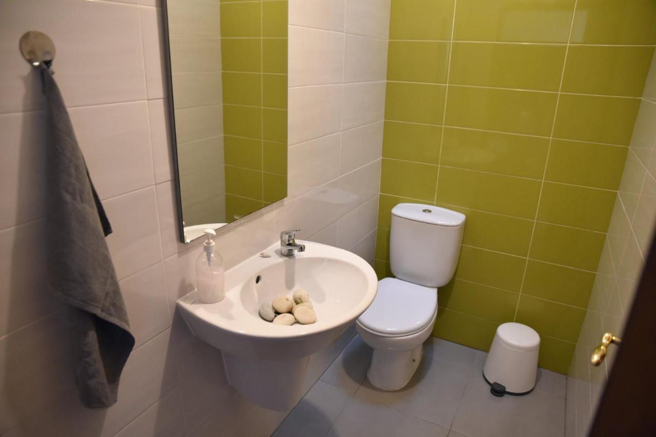 Surf House Peniche Hostel