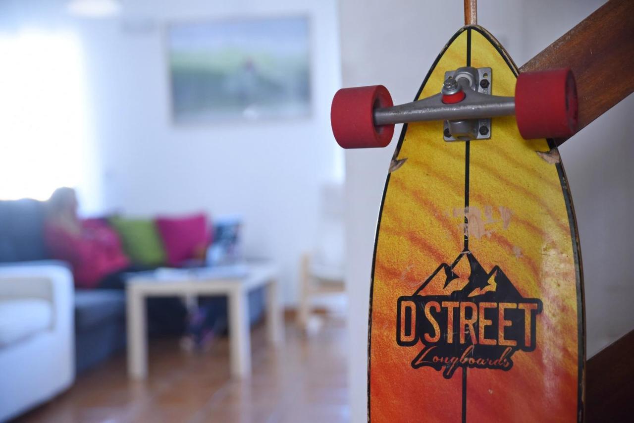 Surf House Peniche Hostel *