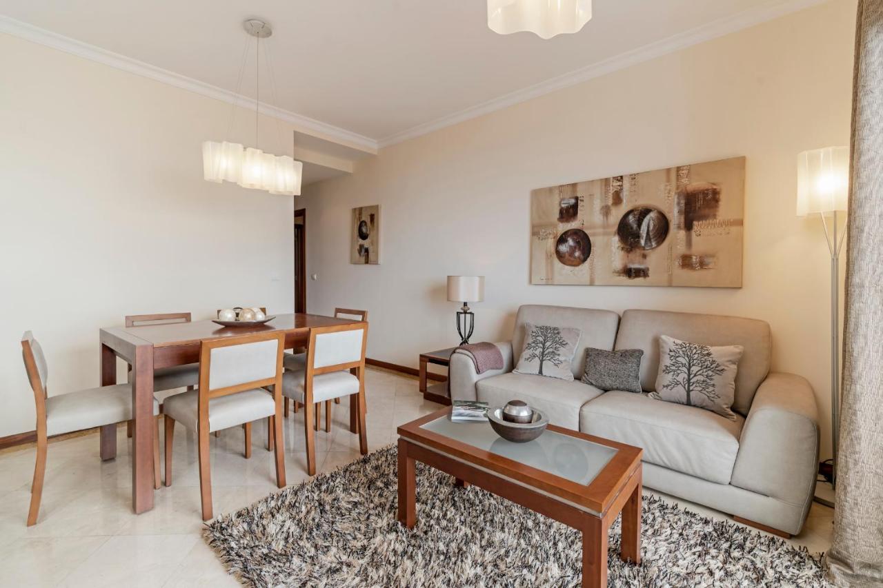 Ajuda Iii By An Island Apartment *