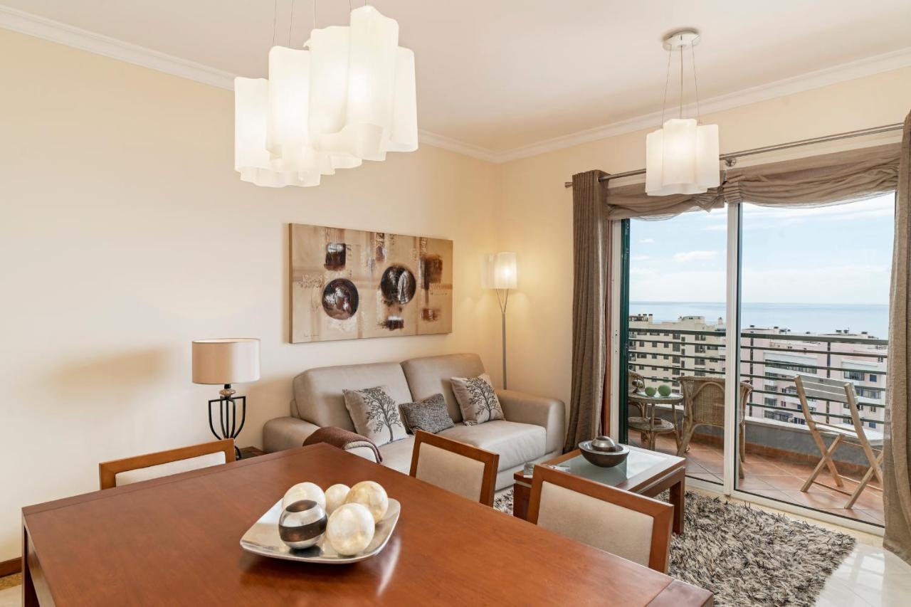 Ajuda Iii By An Island Apartment *