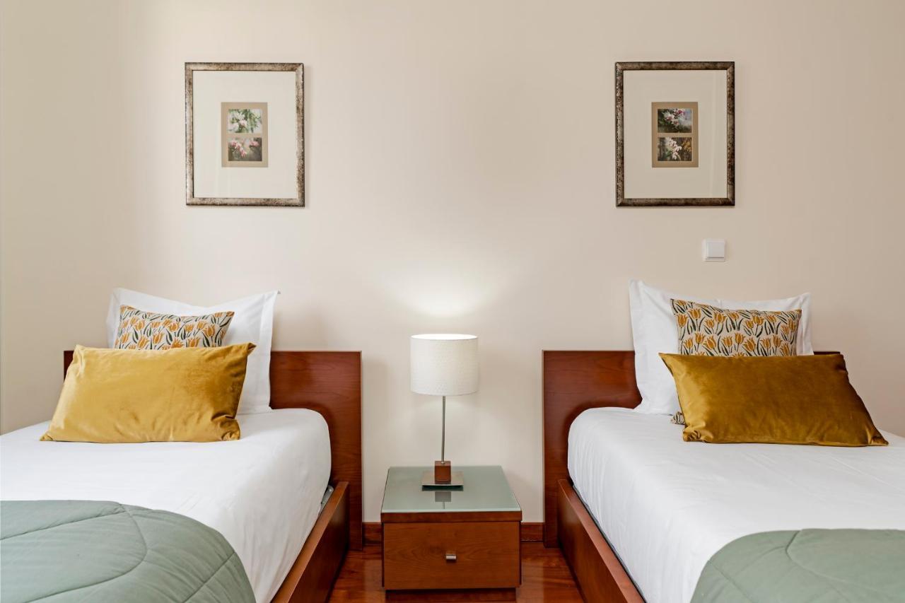 Ajuda Iii By An Island Apartment *