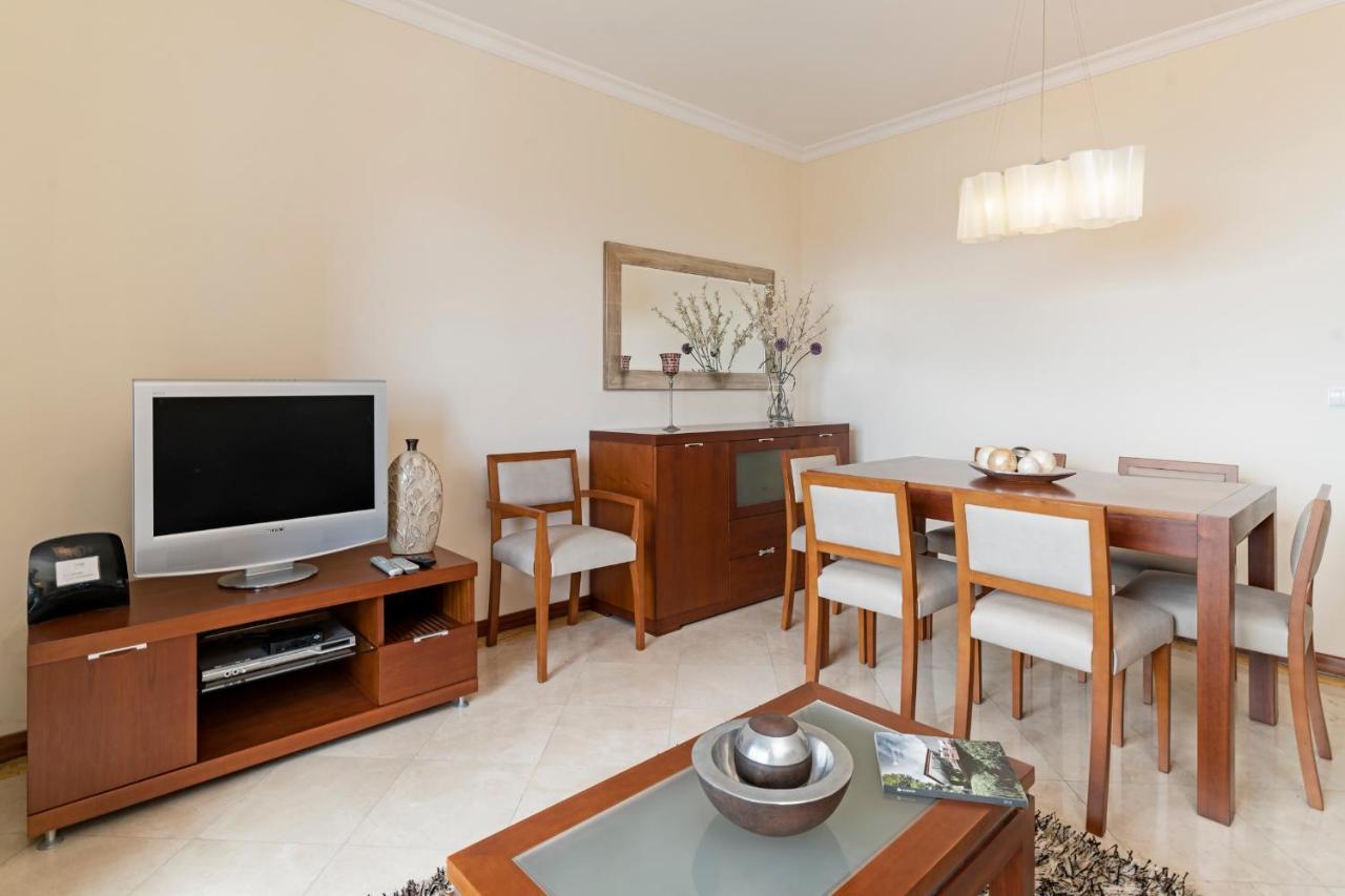 Ajuda Iii By An Island Apartment