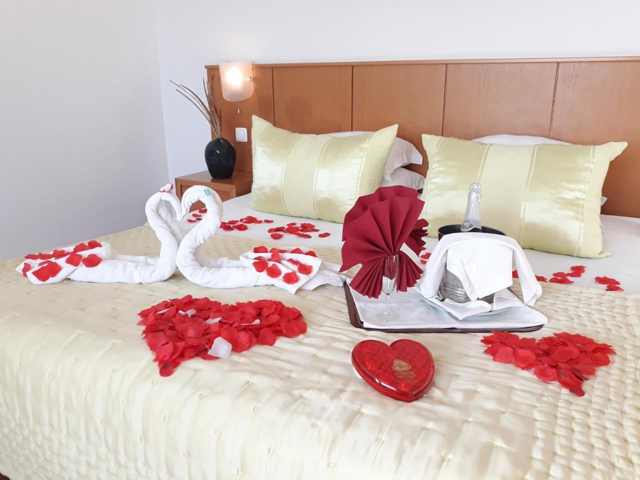 Santa Cruz Hotel Silveira (Lisbon)