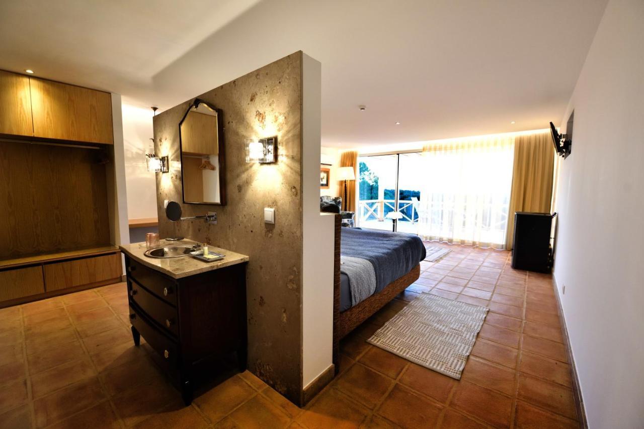 A Serenada Enoturismo Farm stay Grandola