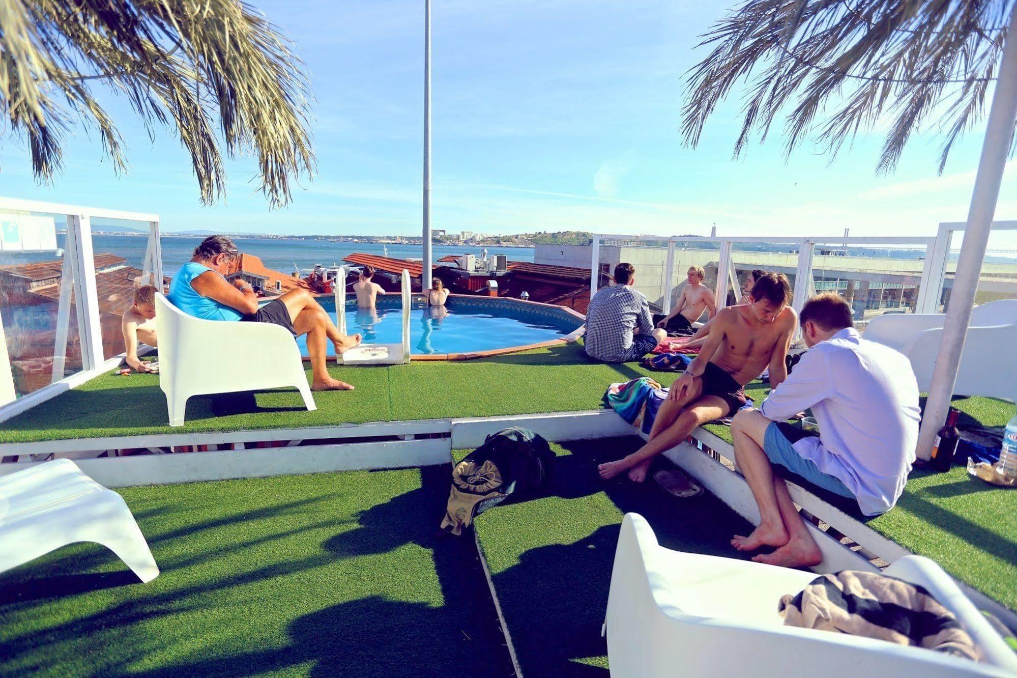 Sunset Destination Hostel Lisbon