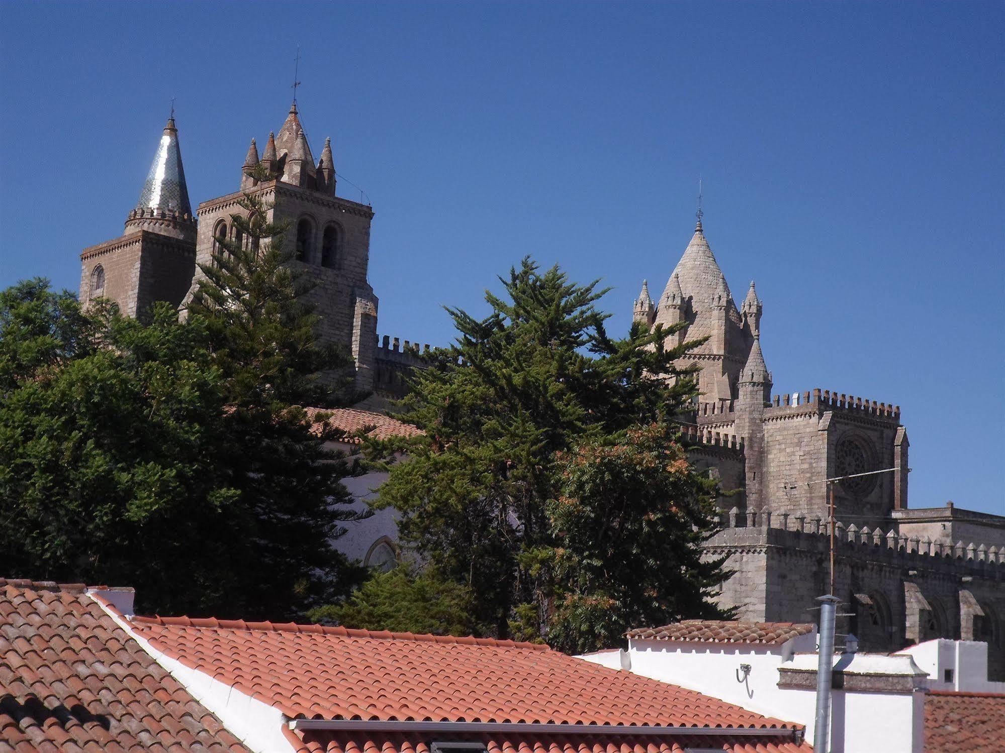 Solar De Monfalim Evora