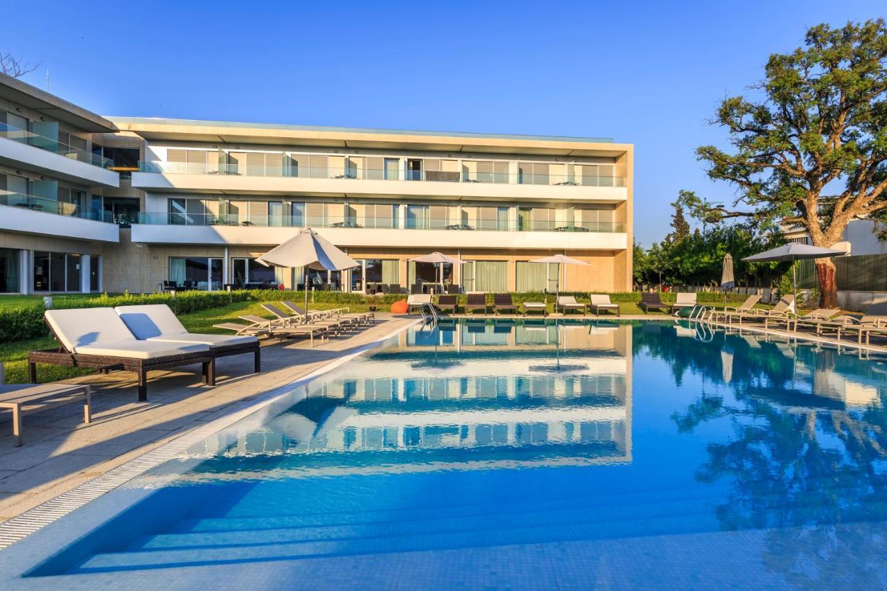 - Hotel, Termas & Monte Real