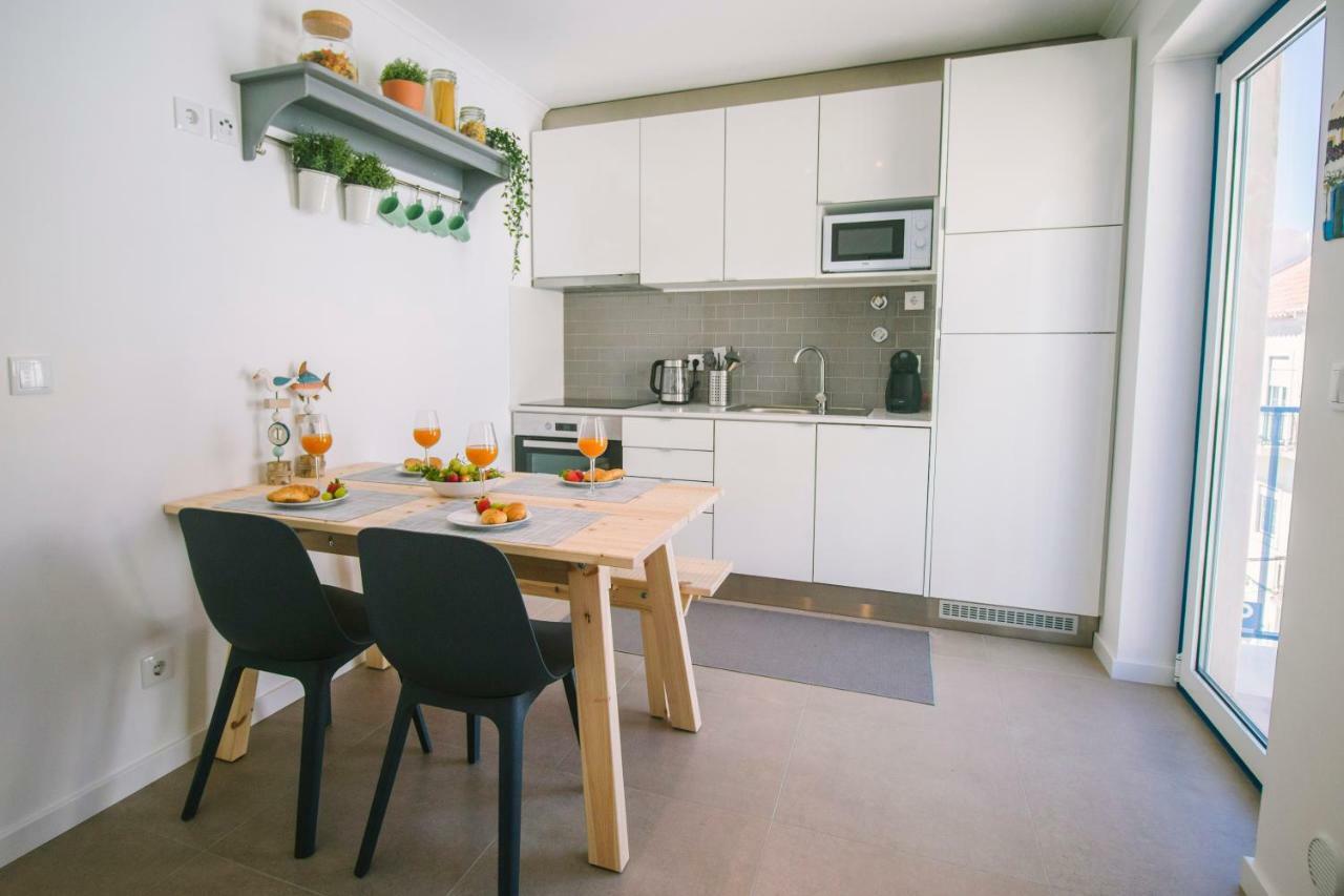 Floor By Silver Prop