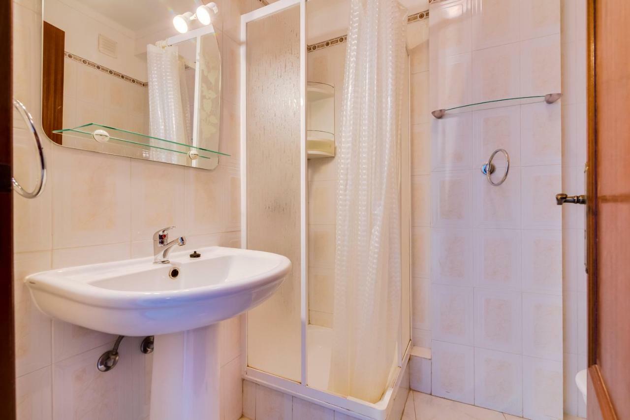 Apartment Rei - Quarteira - 3 Min To The Vilamoura