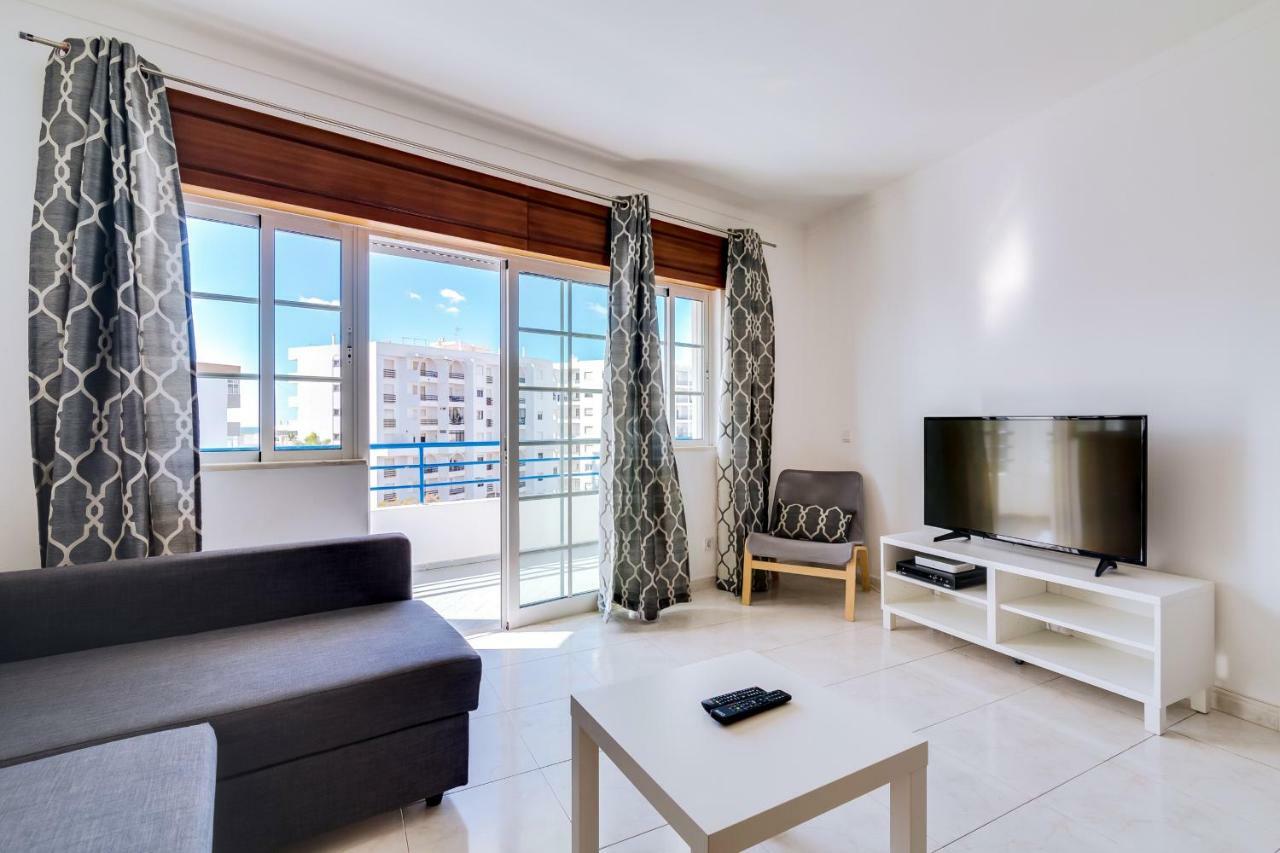 Apartment Rei - Quarteira - 3 Min To The *