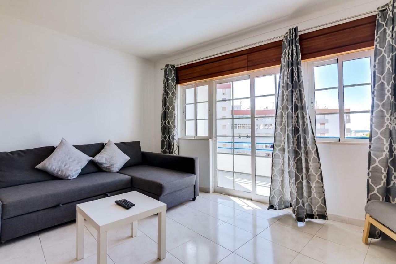 Apartment Rei - Quarteira - 3 Min To The