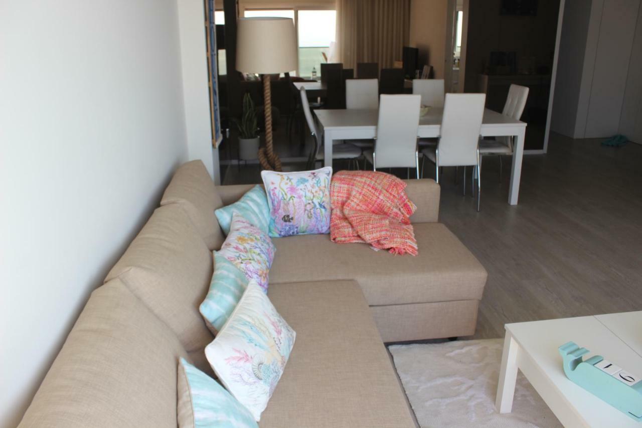 Front Apartment *