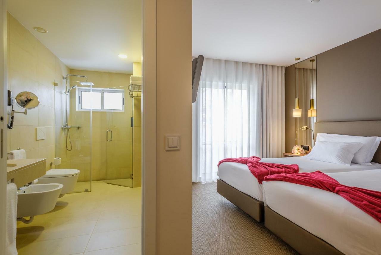 Regina 4*