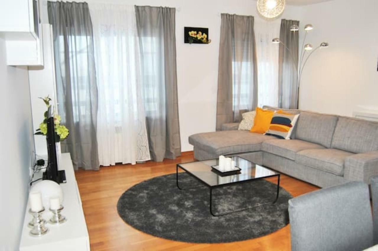 Appartement Parque Nacoes Prime 13 Lissabon