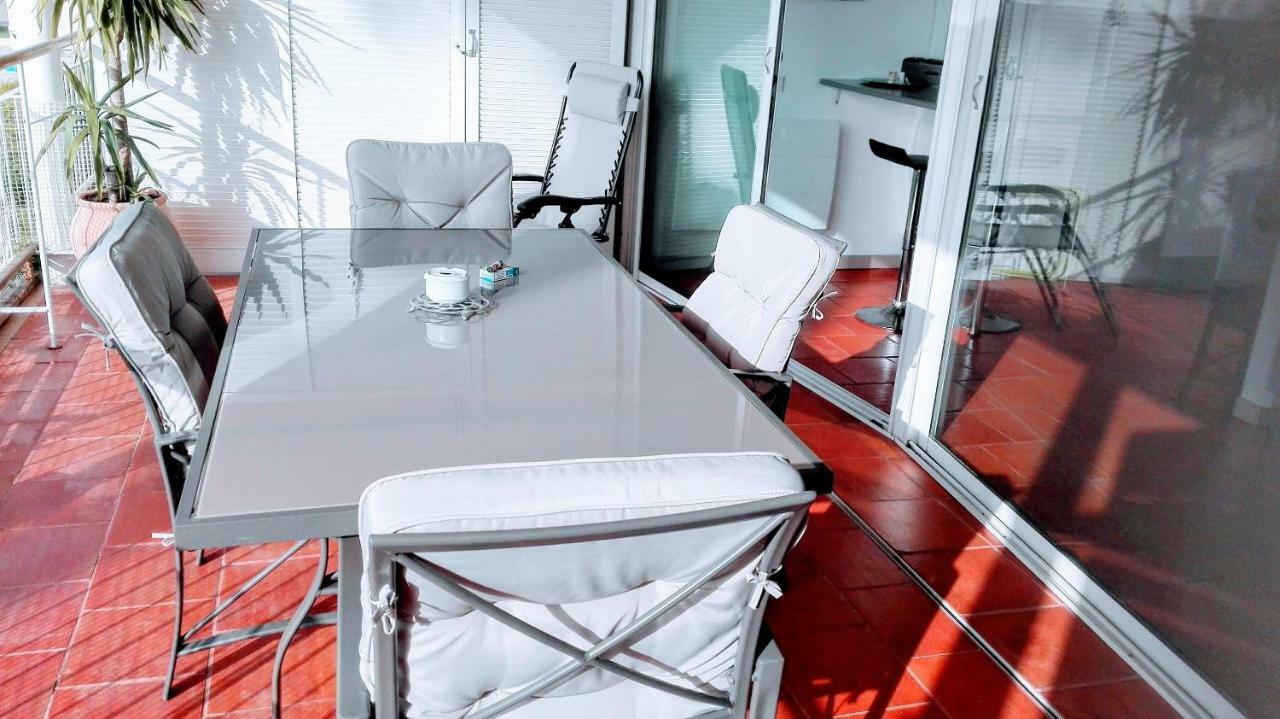 Apartment R. Teixeira Da Mota Lagos