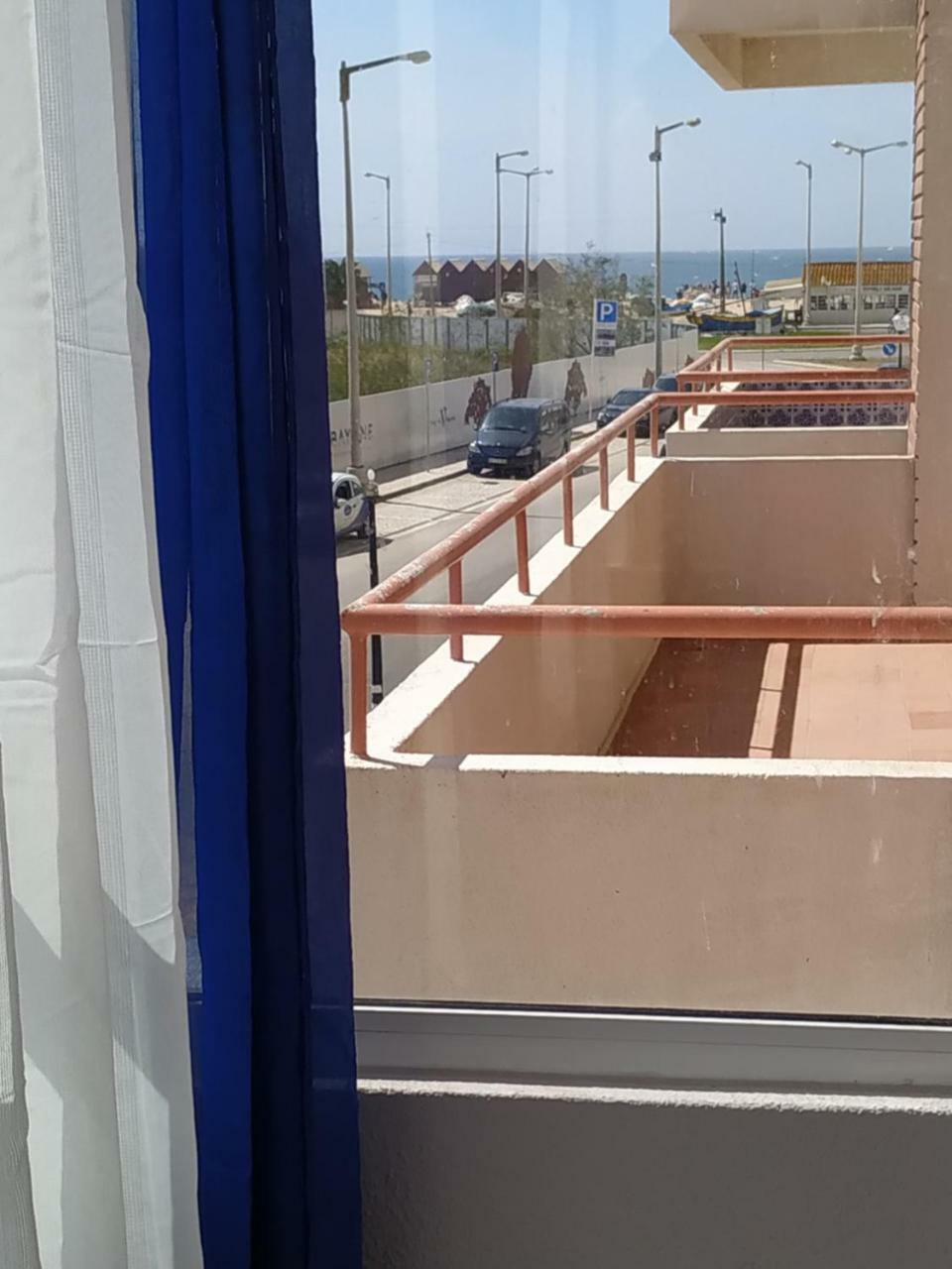 1e Dos Pescadores - Casas & Papeis Armacao de Pera