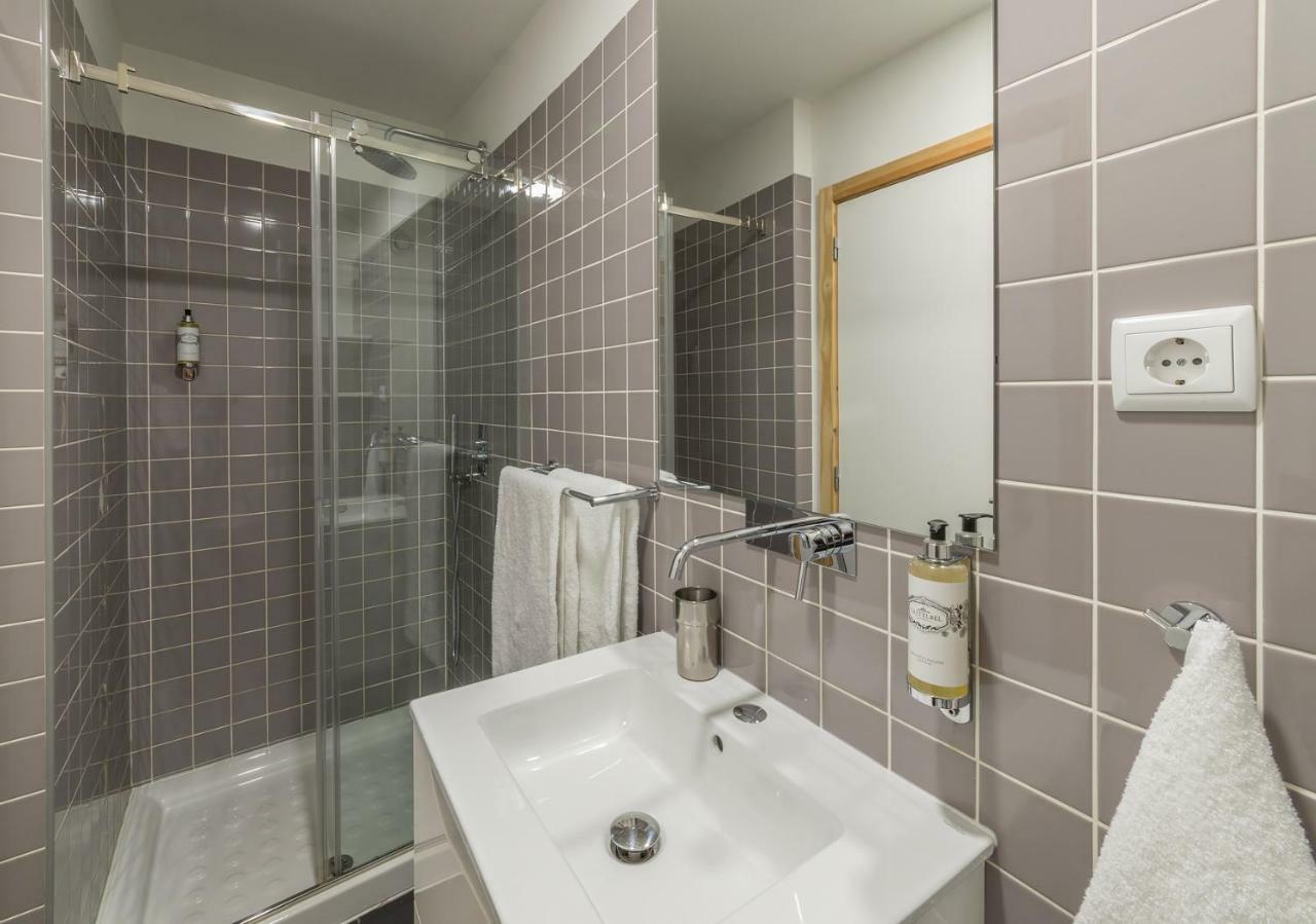 Street Sa De Noronha (adults Only) Apartment Porto