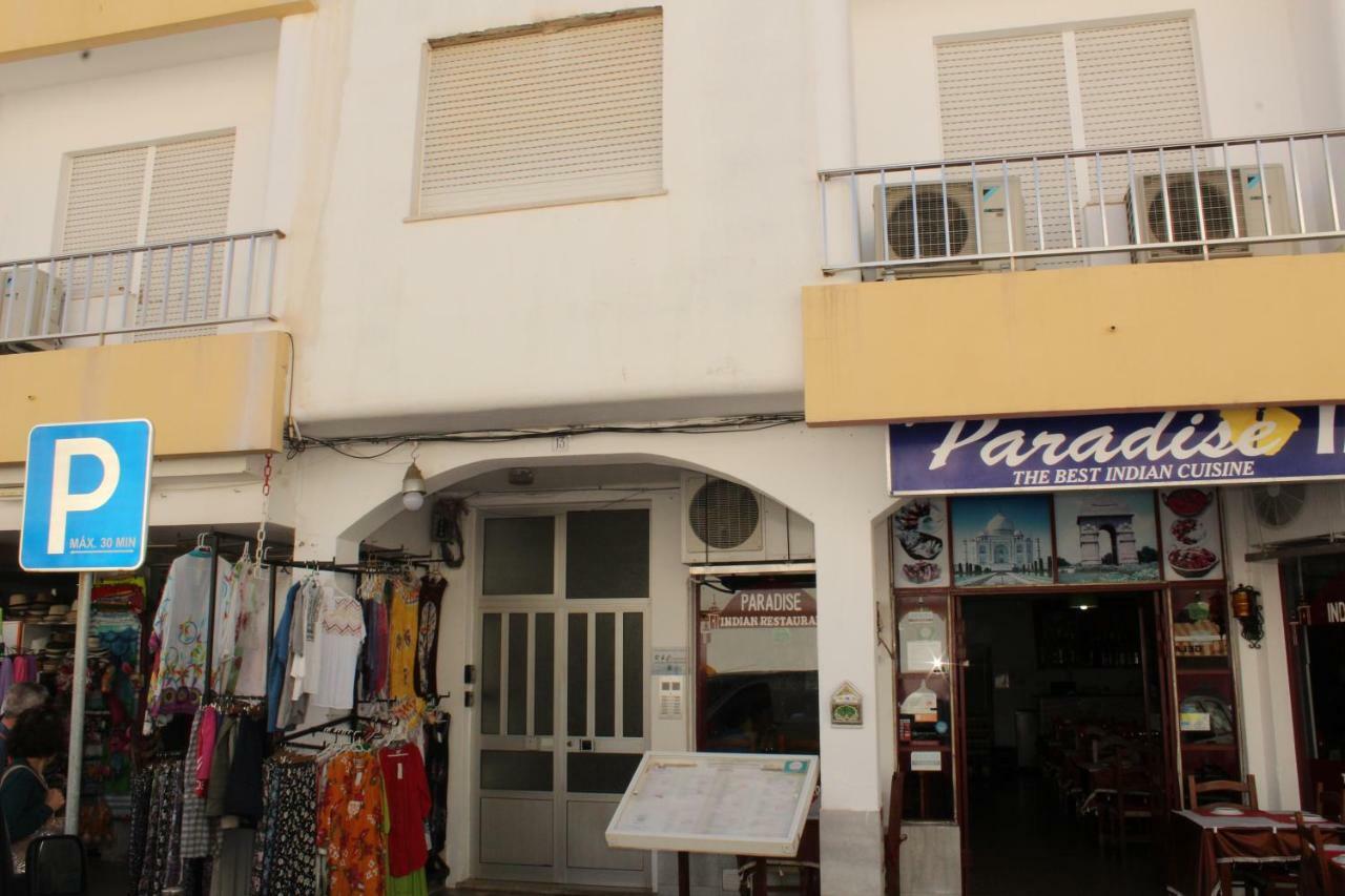 1b Carvoeiro - Casas & Papeis *