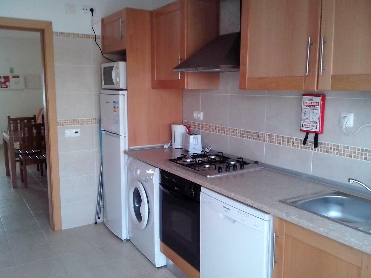 Apartment With 1 Bedroom L *