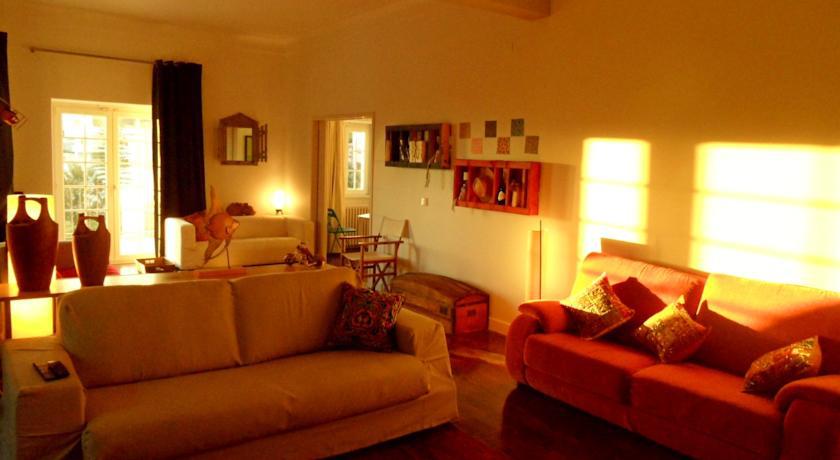 Hostel House Estoril