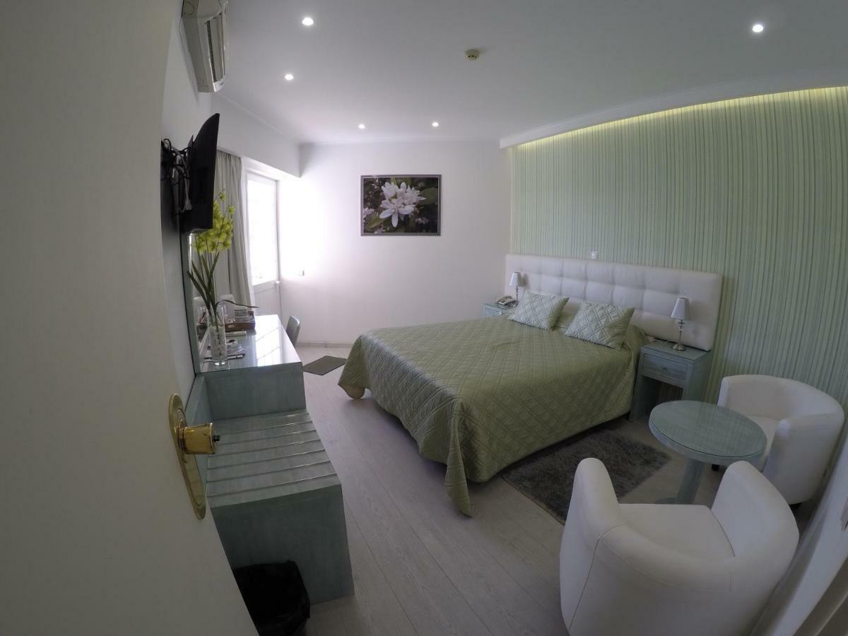 Formosa Al-estabelecimento De Hospedagem,quartos-rooms Monte Gordo