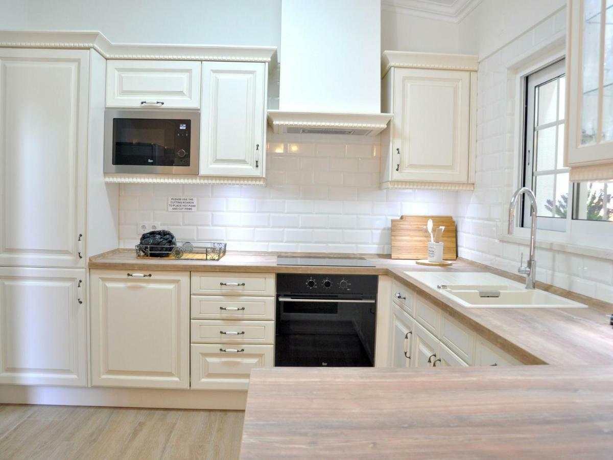 Villa Villa In A Quiet Area With Private Pool Near The Golf Courses And The Marina Vilamoura