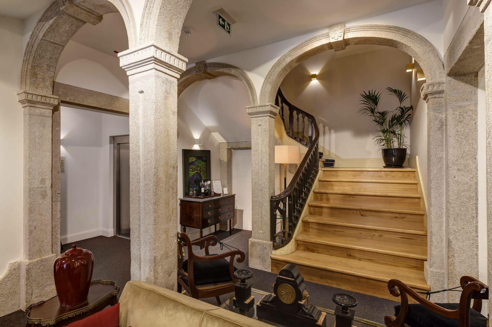 Aparthotel Oca Flores Hotel Boutique Porto