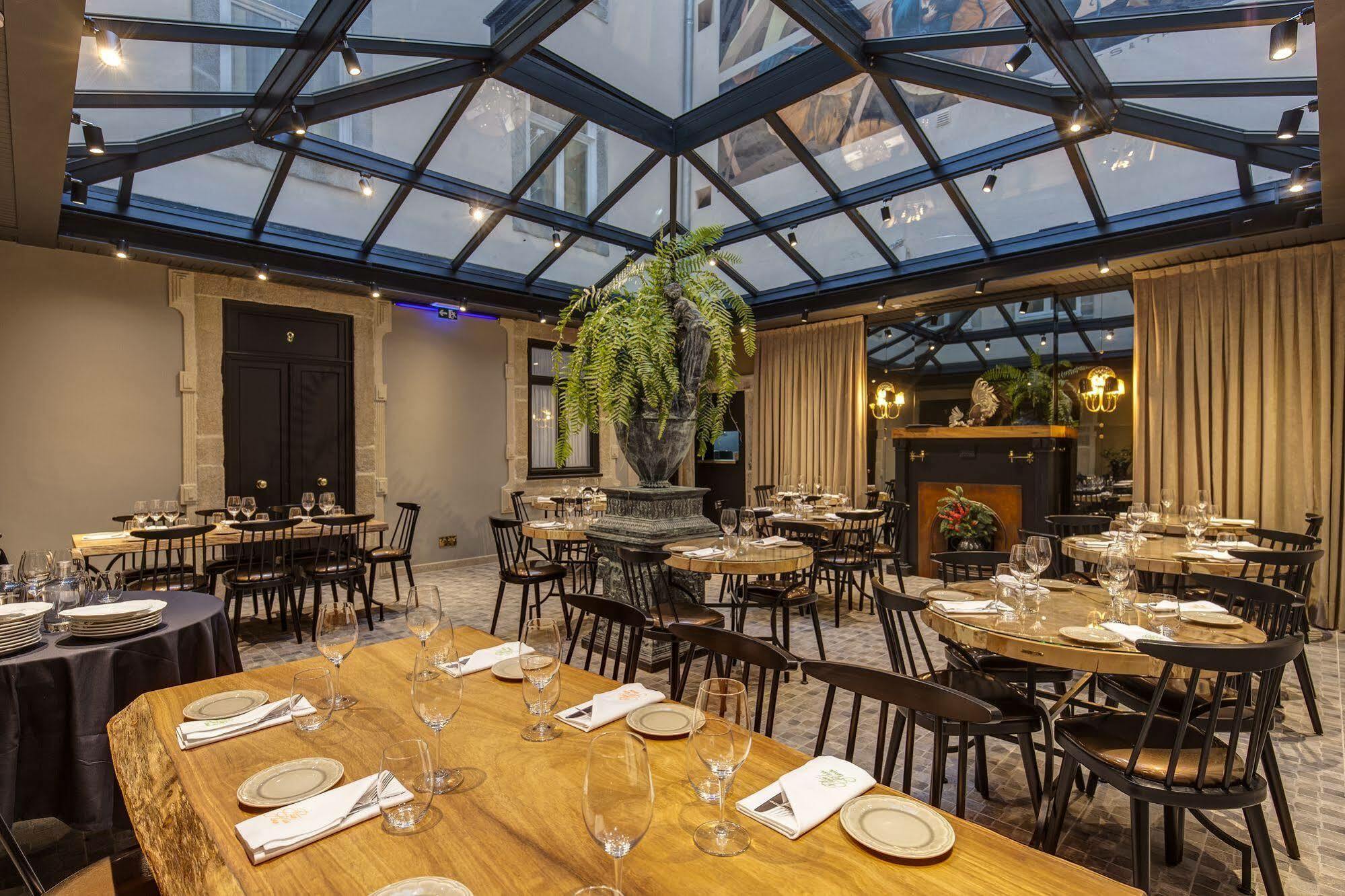 Apartahotel Oca Flores Boutique 4*
