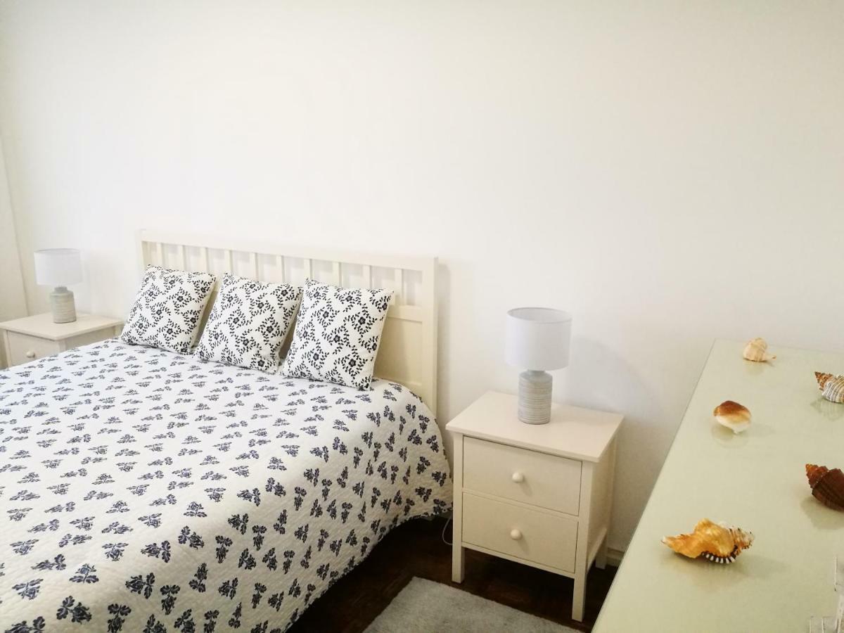 Apartment Peniche's Blue & Yellow *