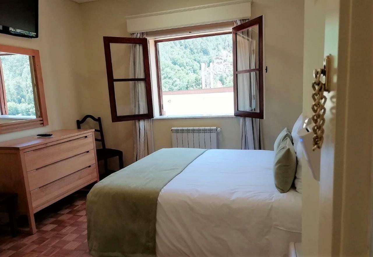 Adelaide Hotel Geres
