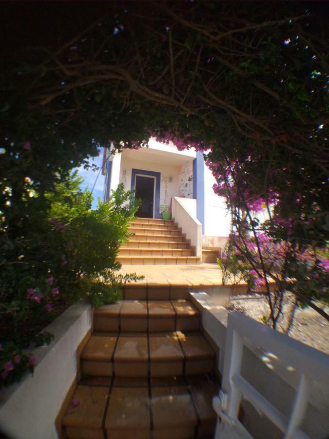 Hostel Captain's Log House Baleal