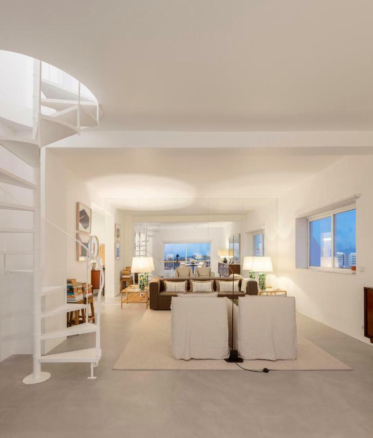 Luxury Penthouse Apartment