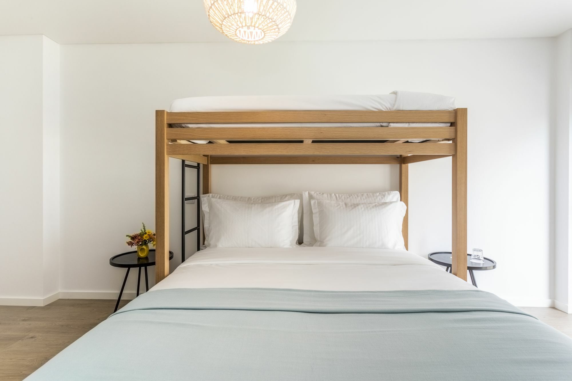 Aparthotel And The Sea 4*