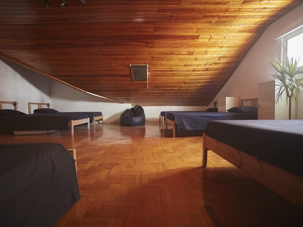 Naga Laut Surf Villa * Costa da Caparica