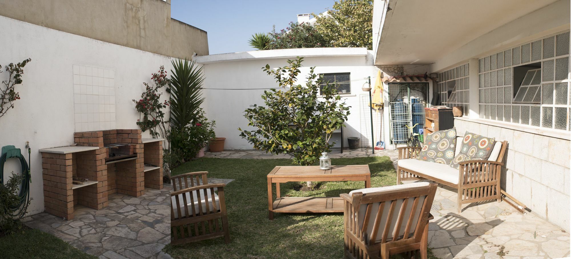 Appartement Two Bedroom Self Contained House