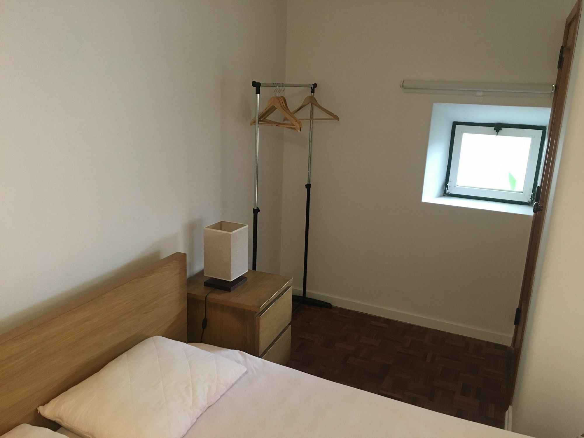 Two Bedroom Self Contained House Carcavelos (Lisbon)