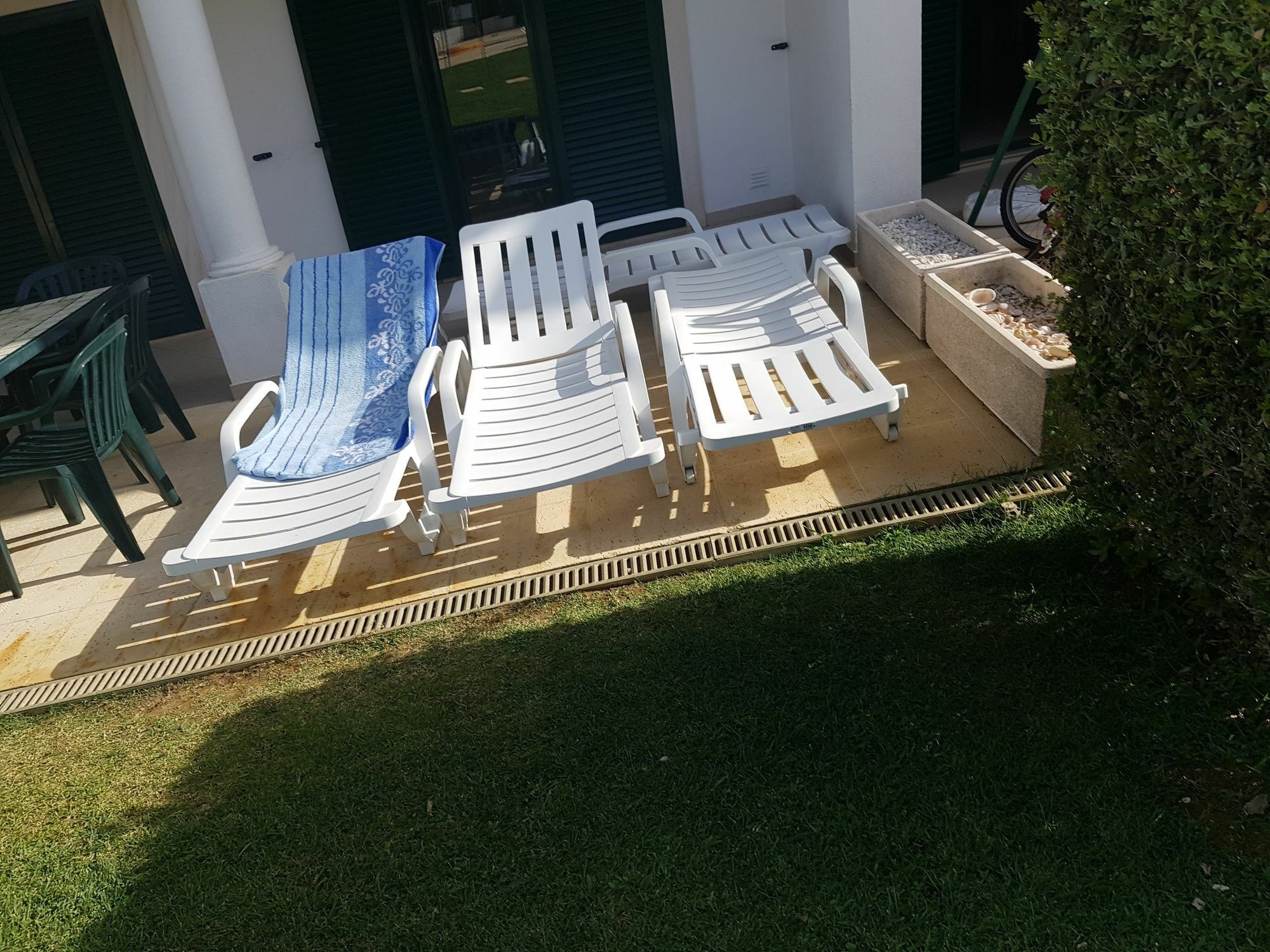 Vivenda Riviera *
