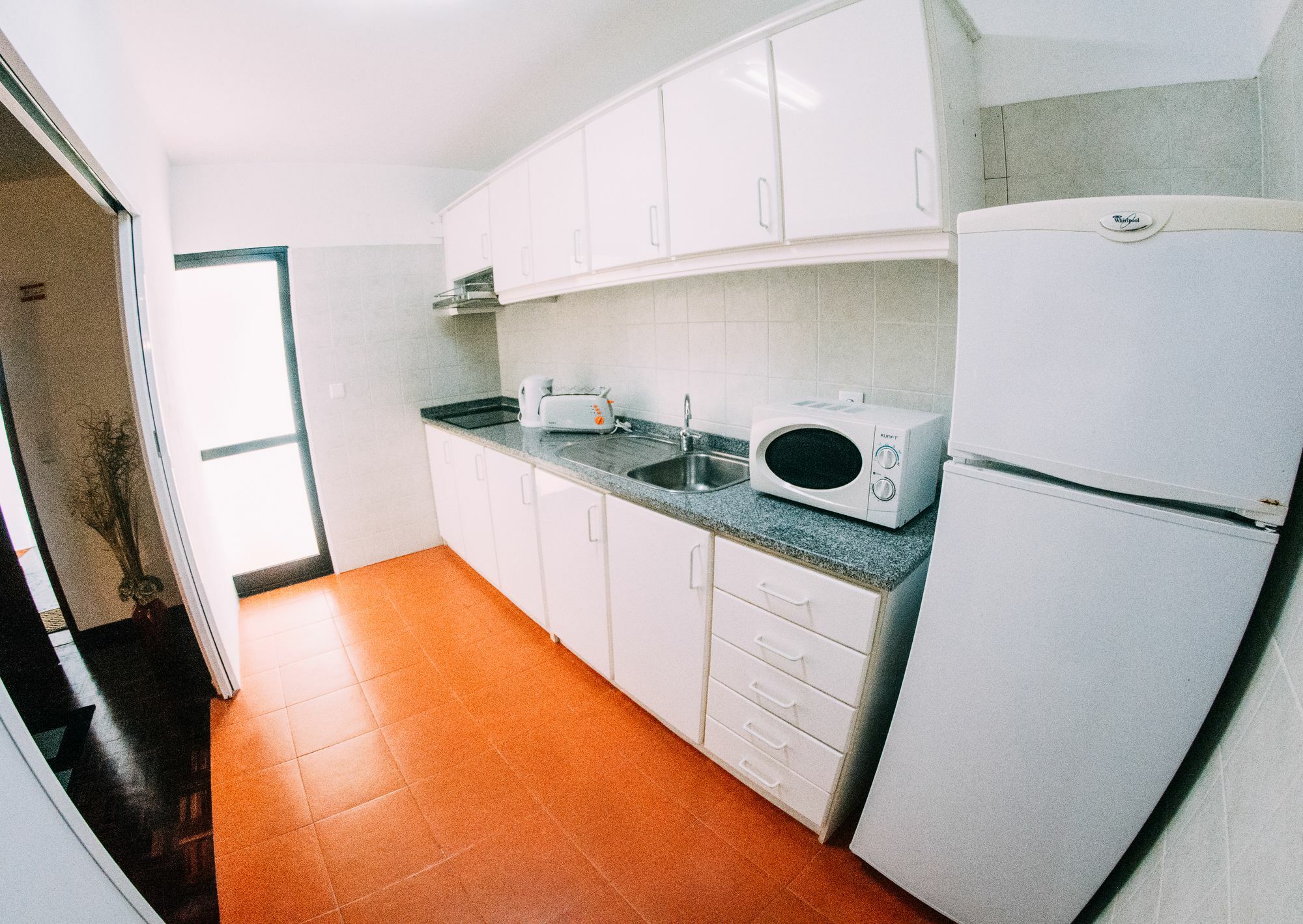 Arts In Pina Apartment *