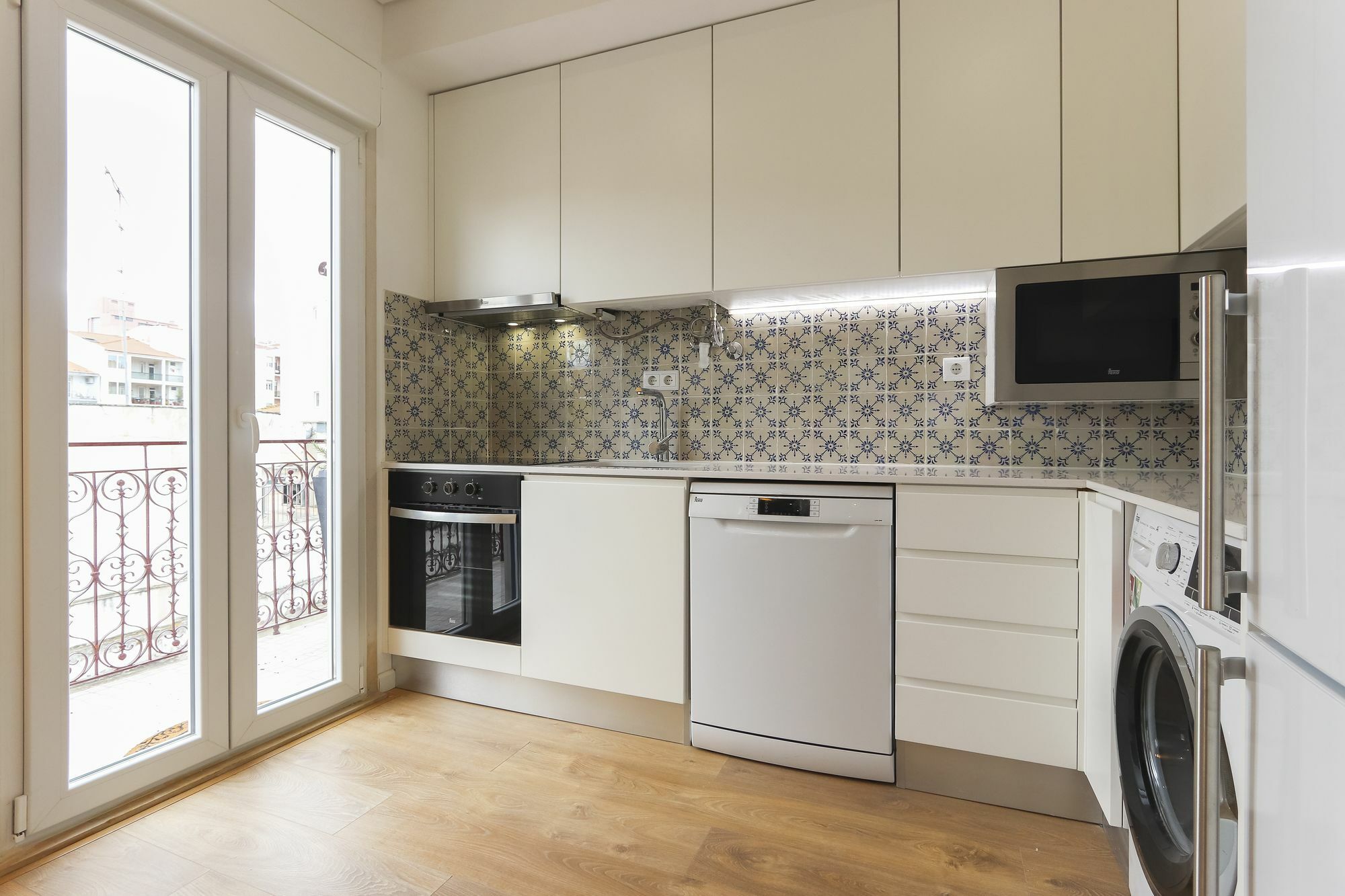 Sweet Almirante By Homing * Lisbon