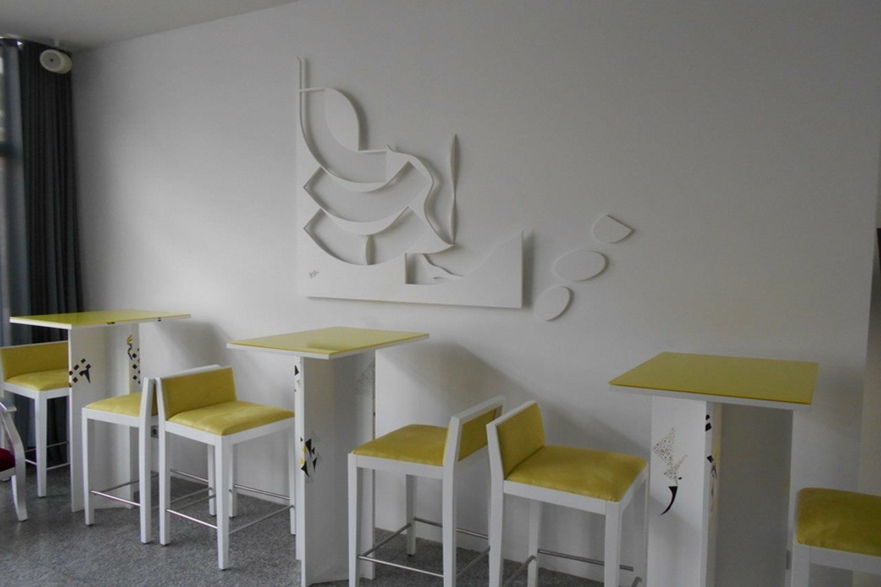 Urban Amadeos Hotel 3*
