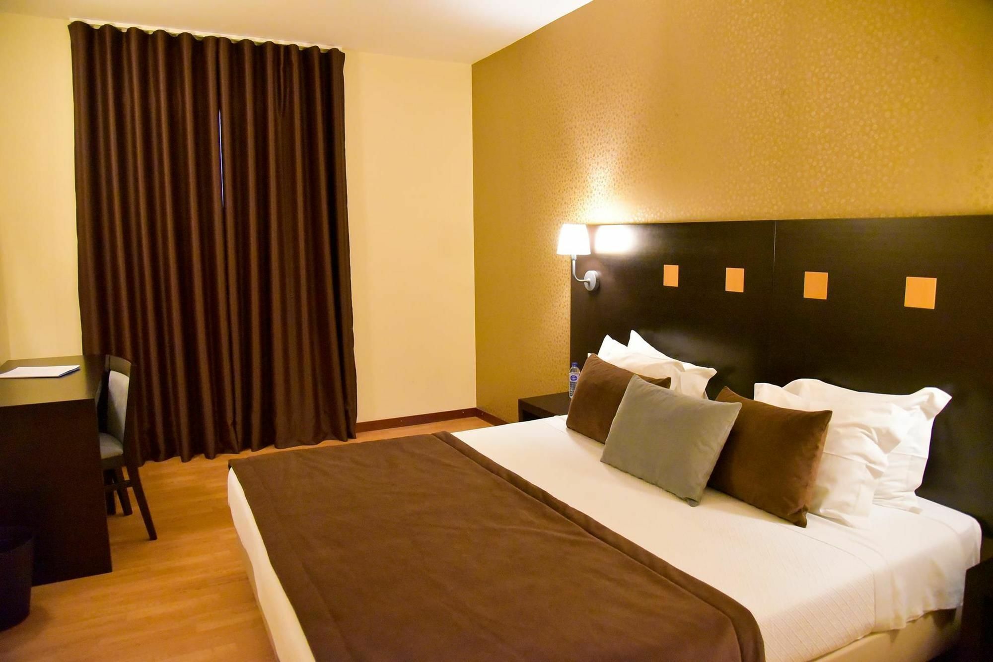 Douro Marina & 4*