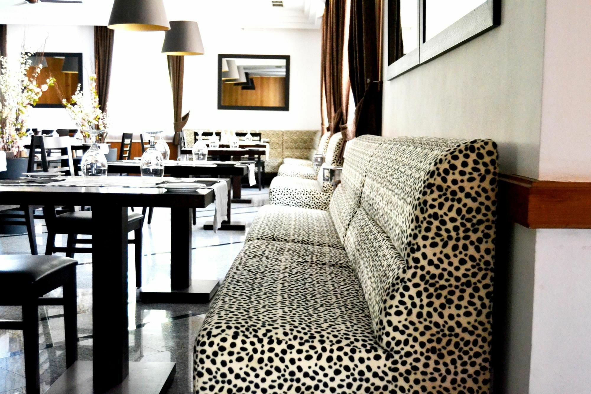 Hotel Douro Marina & Resende
