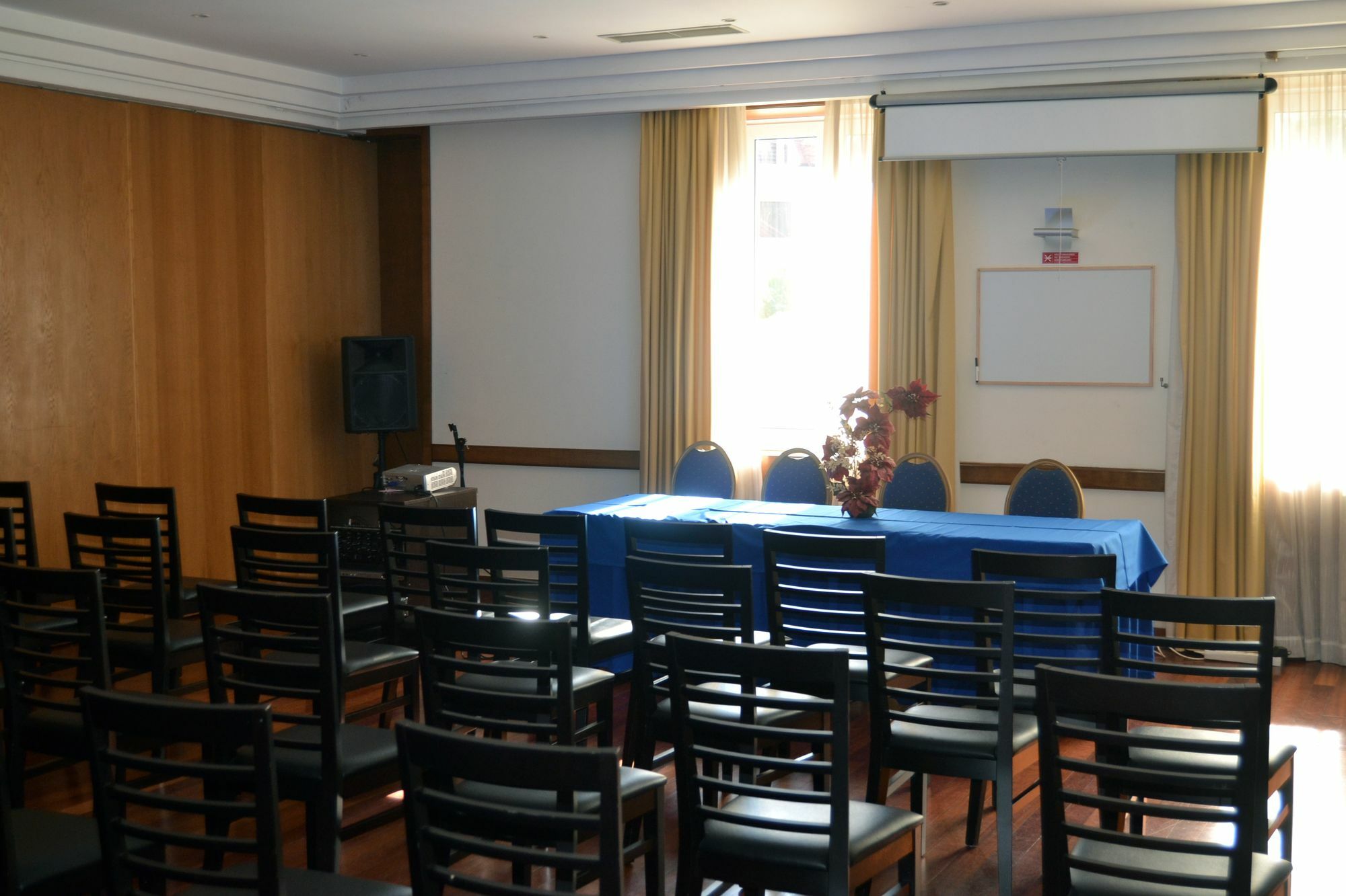 Hotel Douro Marina & 4*