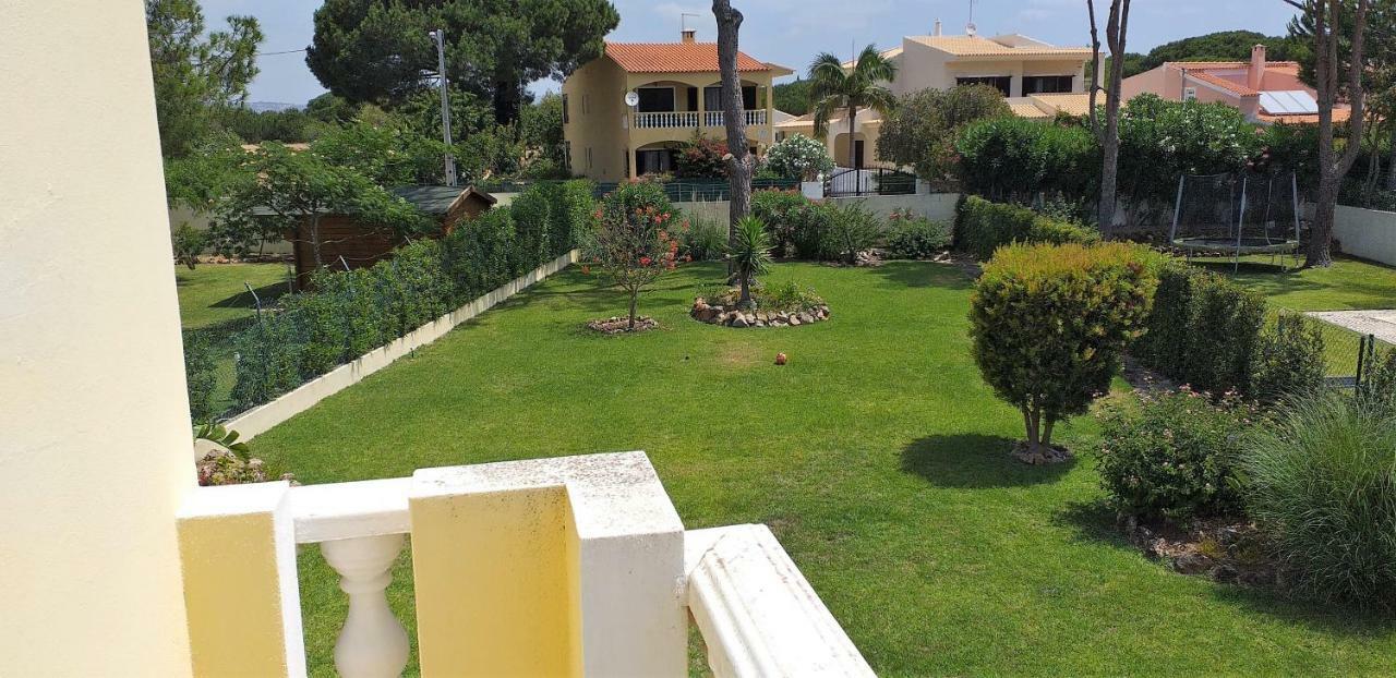Villa V3 Rosada- Piscina Privativa, Estacionamento, Ar-condicionado, Familiar Vilamoura
